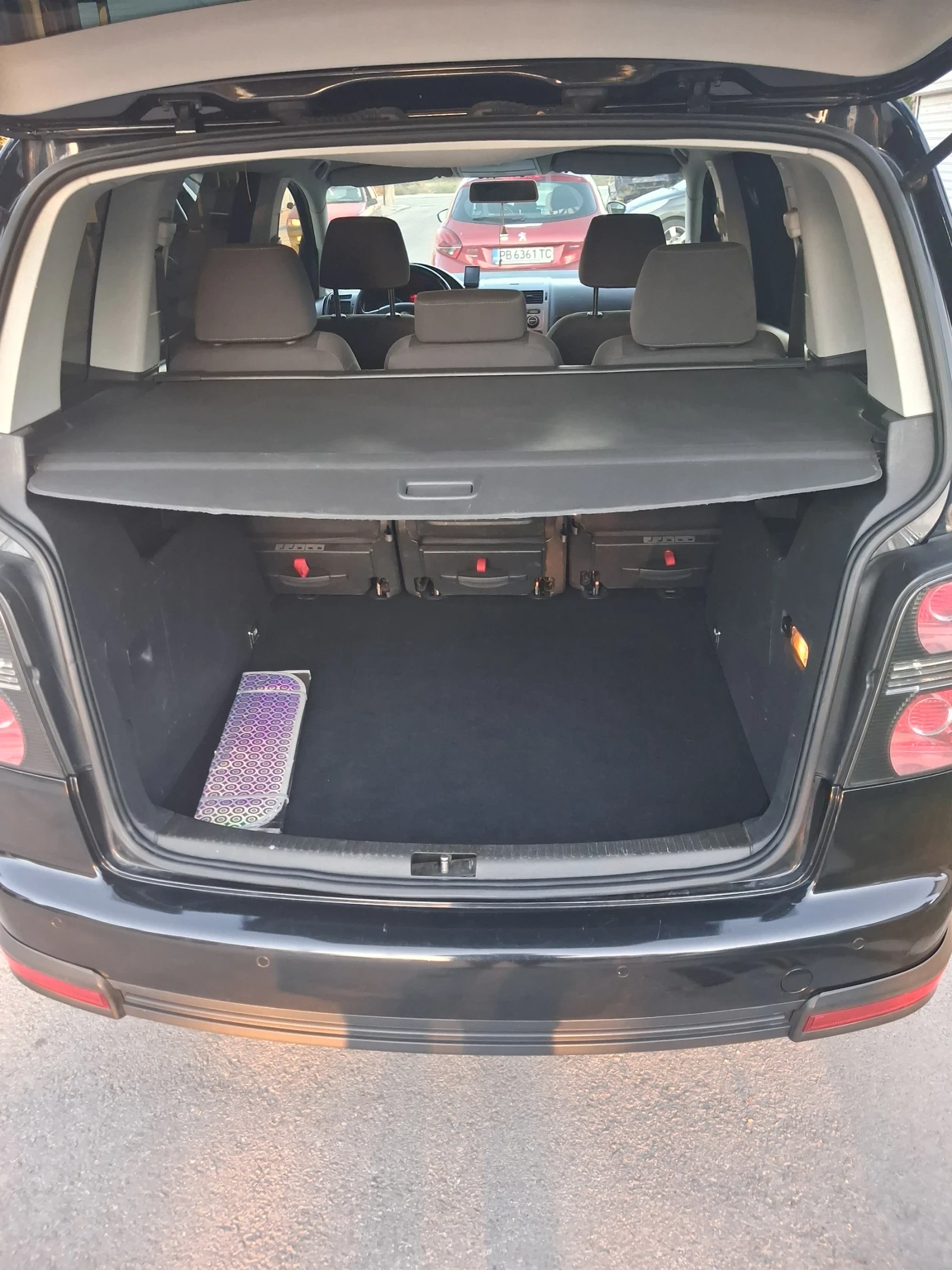 VW Touran 2.0 140 ps BMM Touran CROSS, снимка 9 - Автомобили и джипове - 55981540