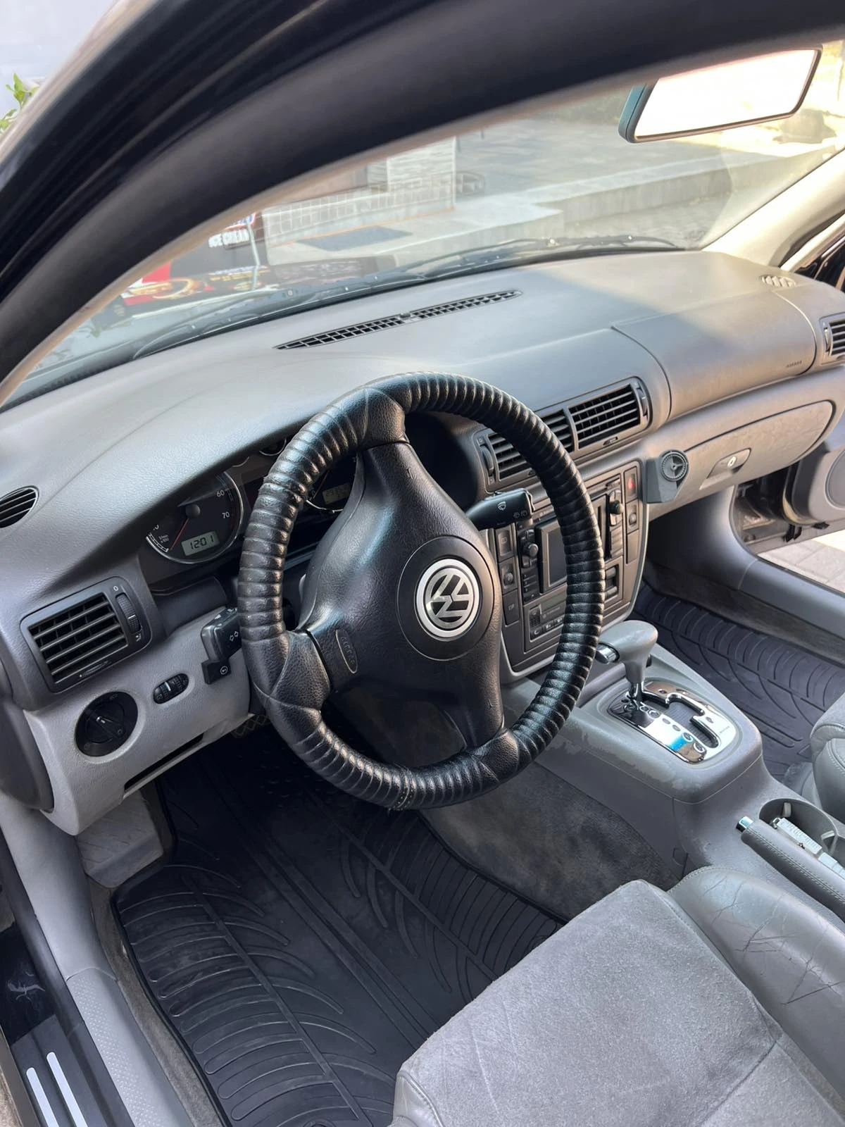 VW Passat 2.8 + газ, снимка 5 - Автомобили и джипове - 56019003