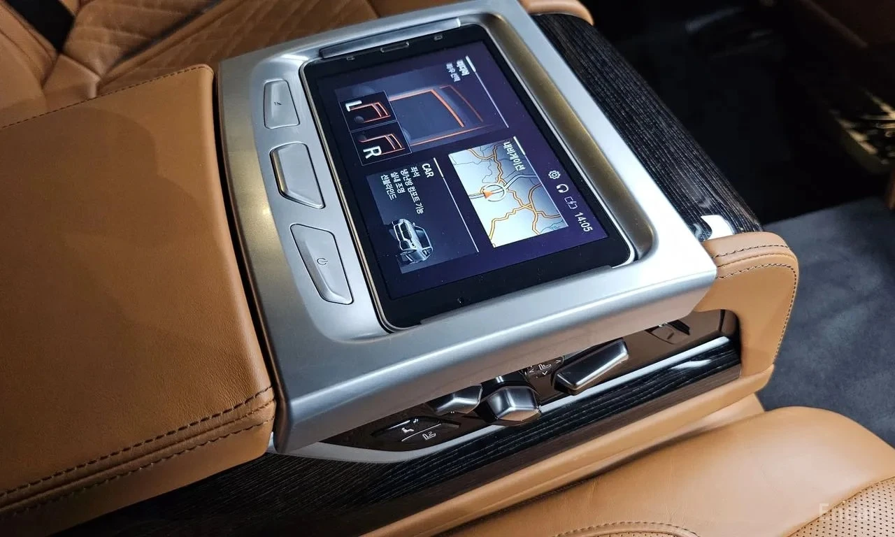 BMW 745 * 745Le iPerformance M Sport * ФИКСИРАНА ЦЕНА* , снимка 17 - Автомобили и джипове - 56104157