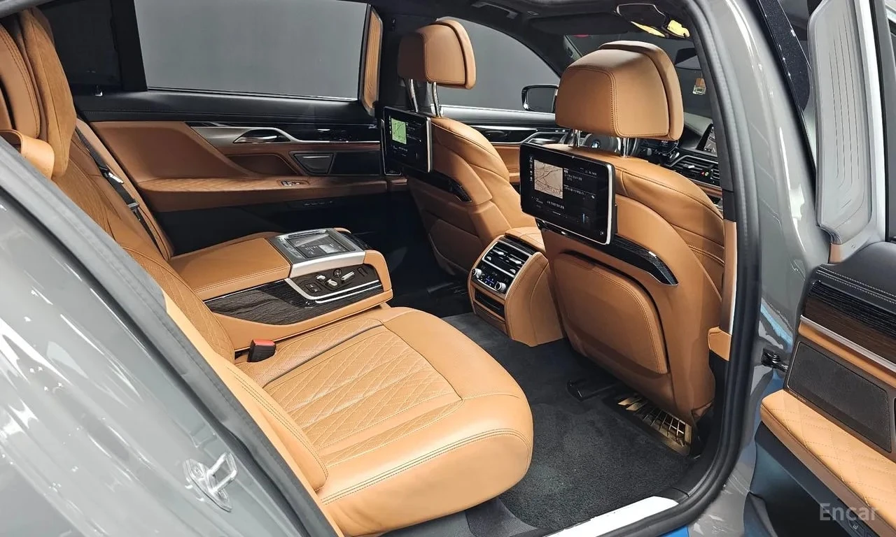 BMW 745 * 745Le iPerformance M Sport * ФИКСИРАНА ЦЕНА* , снимка 11 - Автомобили и джипове - 56104157