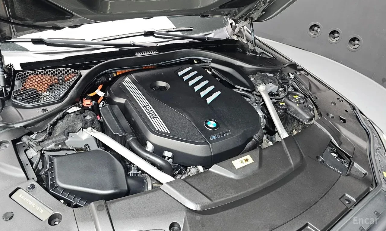 BMW 745 * 745Le iPerformance M Sport * ФИКСИРАНА ЦЕНА* , снимка 6 - Автомобили и джипове - 56104157