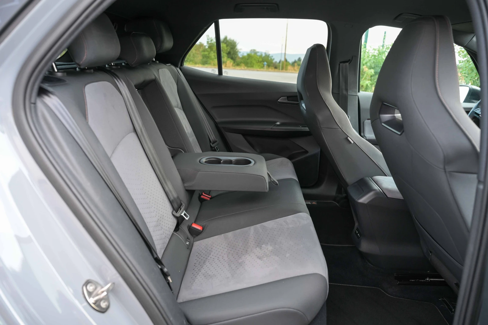 Cupra Born, снимка 11 - Автомобили и джипове - 56105841