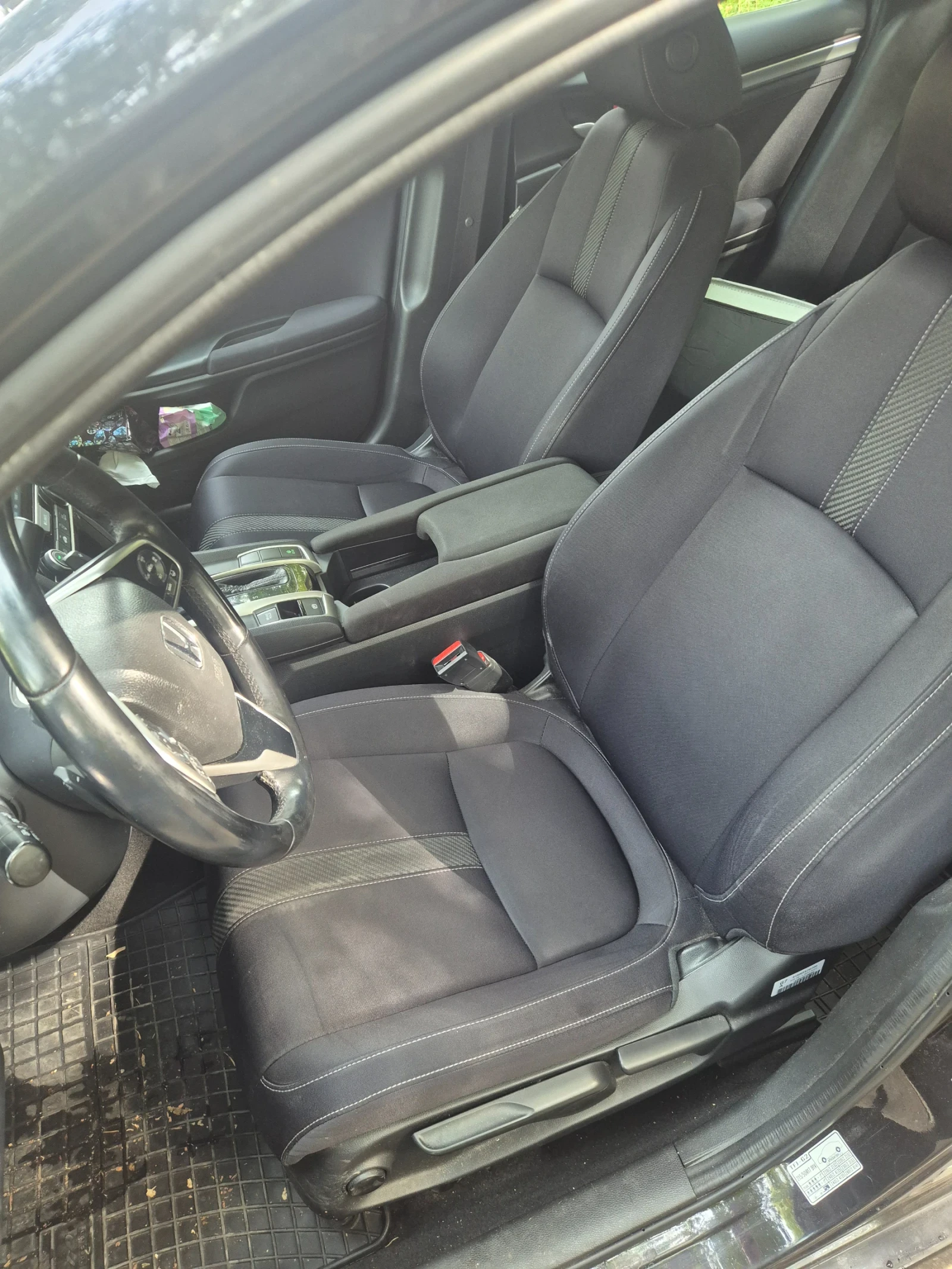 Honda Civic 1.5T БАРТЕР, снимка 7 - Автомобили и джипове - 56154510