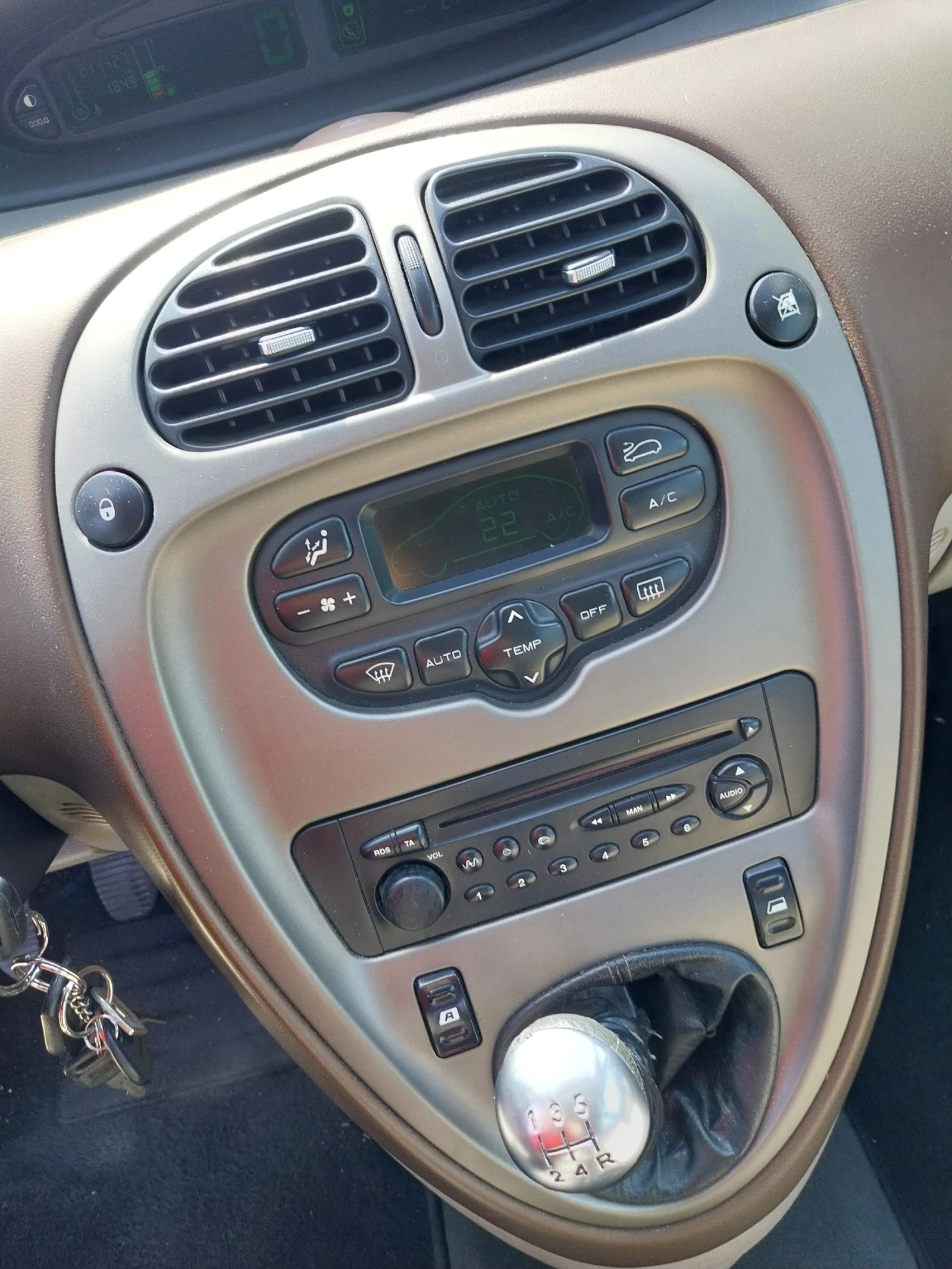 Citroen Xsara picasso, снимка 8 - Автомобили и джипове - 56189128