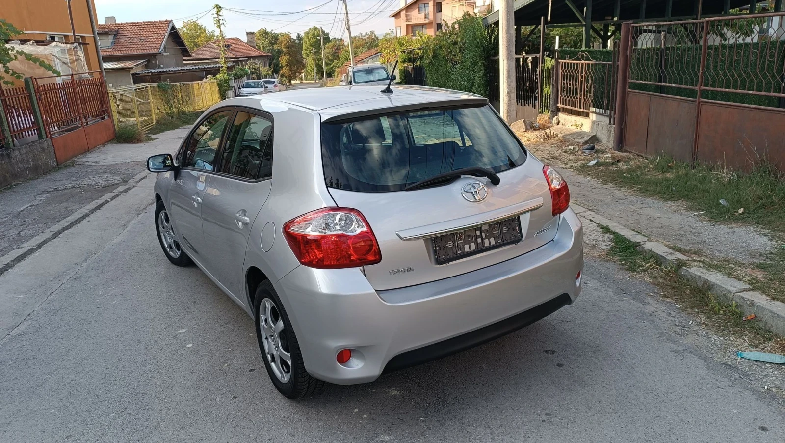Toyota Auris 1.6-132к.с.топ състояние , снимка 6 - Автомобили и джипове - 56202200