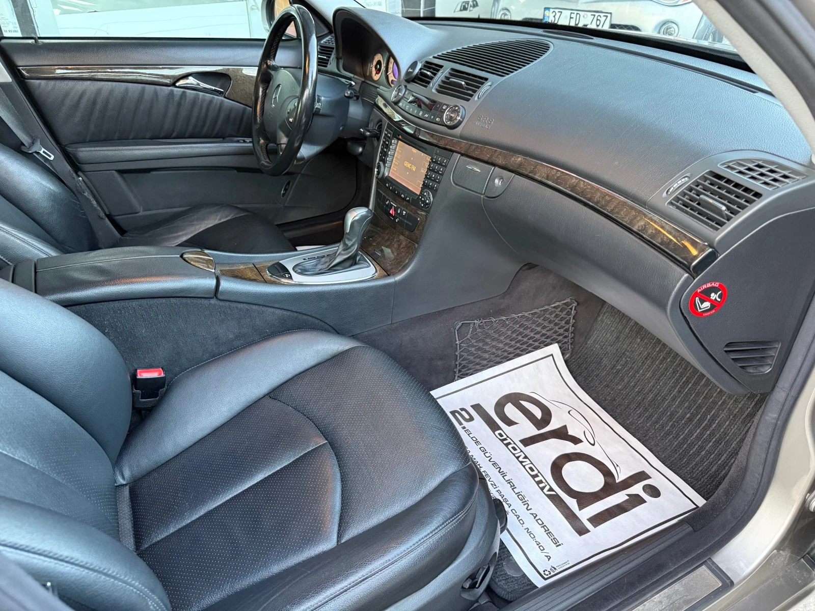 Mercedes-Benz 320 CDI, снимка 10 - Автомобили и джипове - 56217653