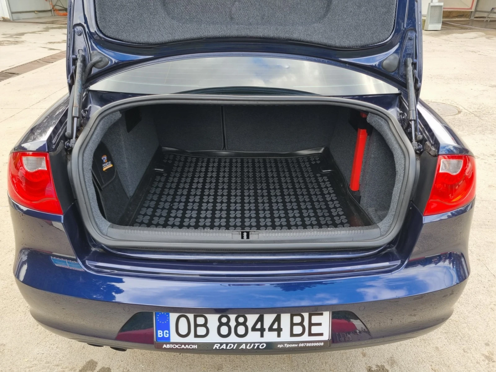 Seat Exeo седан, снимка 6 - Автомобили и джипове - 56680070