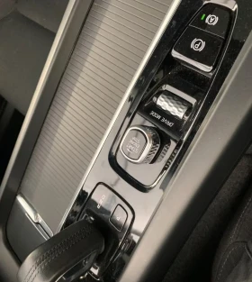 Volvo XC60 T6/R-DESIGN/462HP/DIGI/LED/CAM/CARPLAY/KLESS/616f - 64599 лв. - 61478915 11
