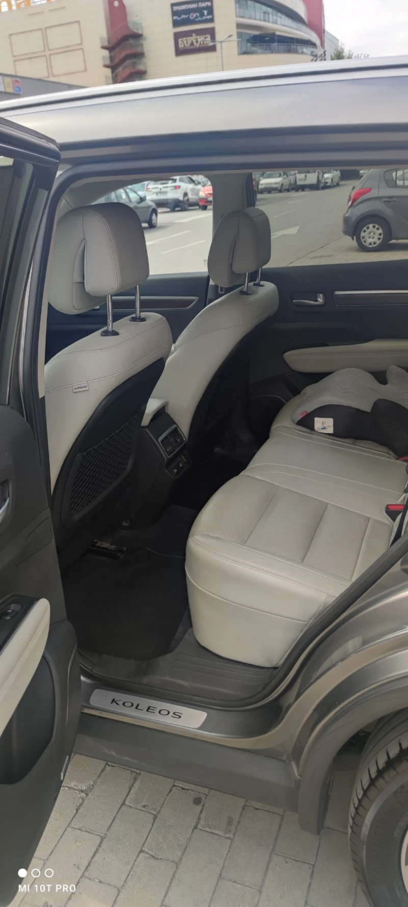 Renault Koleos 2.0 DCI 4WD, снимка 10 - Автомобили и джипове - 46814004