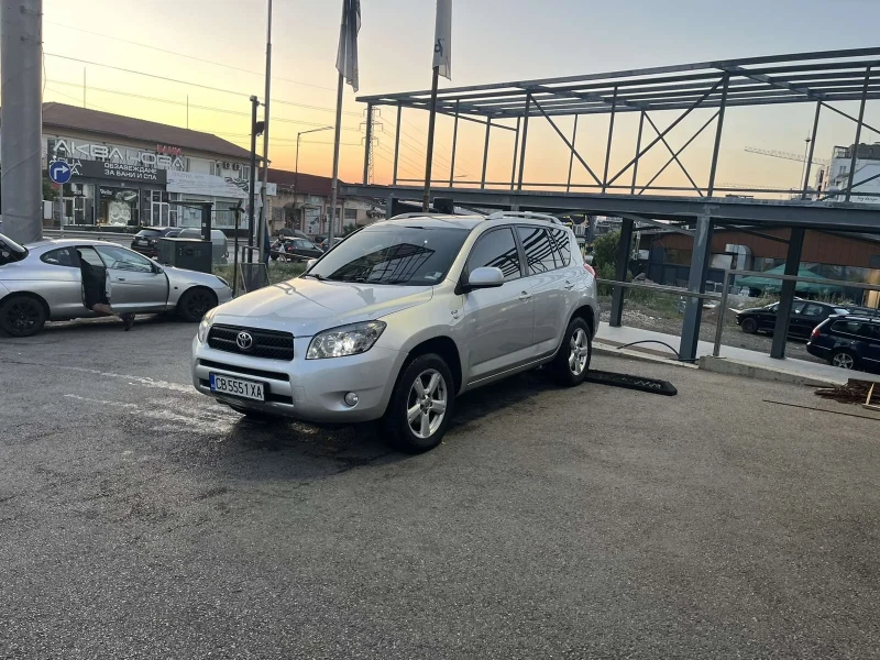 Toyota Rav4 D4D , снимка 3 - Автомобили и джипове - 47975170