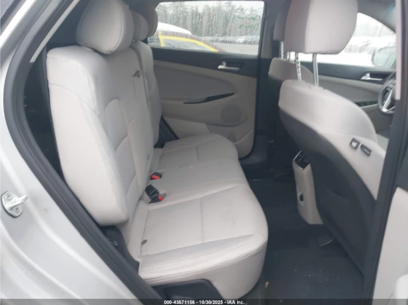 Hyundai Tucson AWD* ПОДГРЕВ* КАМЕРА, снимка 9 - Автомобили и джипове - 52910217