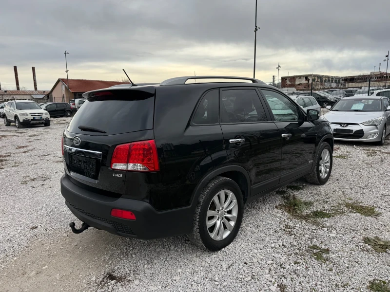 Kia Sorento 2.2CRDi ВСИЧКИ ЕКСТРИ, снимка 5 - Автомобили и джипове - 53442195