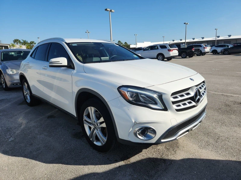 Mercedes-Benz GLA 250 Кожа* Памет* м.Точки, снимка 2 - Автомобили и джипове - 53526858