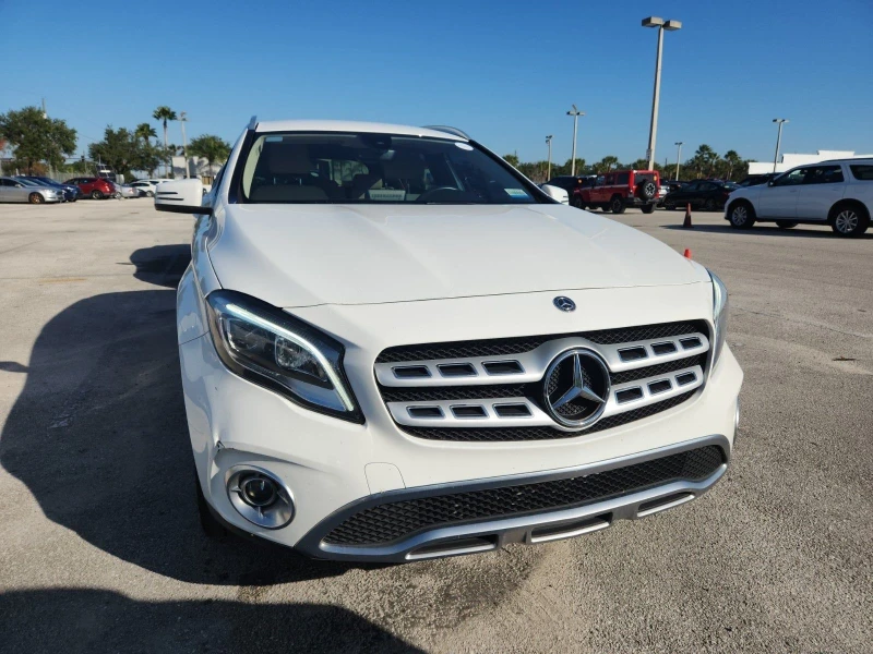 Mercedes-Benz GLA 250 Кожа* Памет* м.Точки