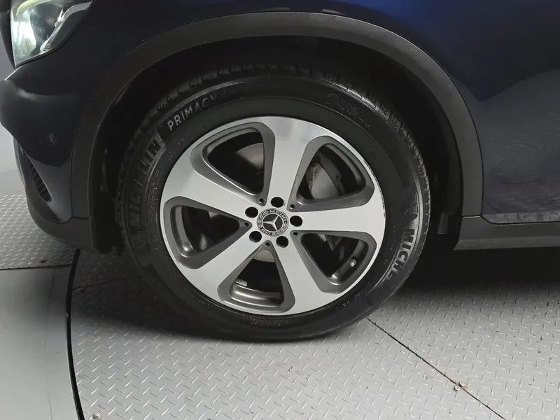 Mercedes-Benz GLC 220 D 4Matic Premium, снимка 5 - Автомобили и джипове - 55914199