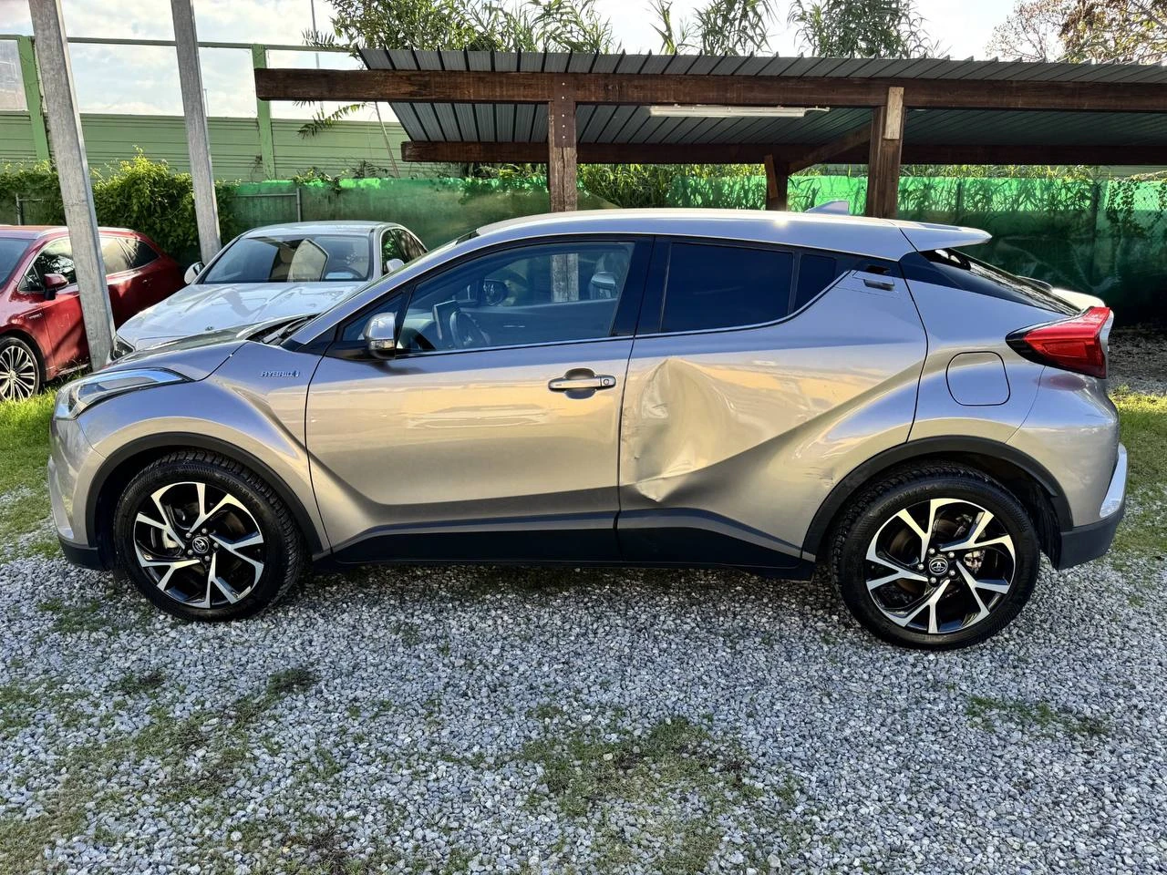 Toyota C-HR КАПАРИРАНА/1.8/Keyless/Подгрев/Камера/Carplay - изображение 5