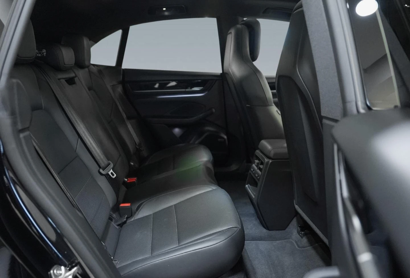 Porsche Macan 4 ELECTRIC/SPORT CHRONO/BOSE/HEAD UP/PANO/ | Mobile.bg � ����������� 17