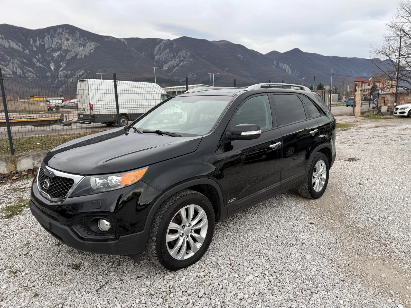 Kia Sorento 2.2CRDi ВСИЧКИ ЕКСТРИ - изображение 2