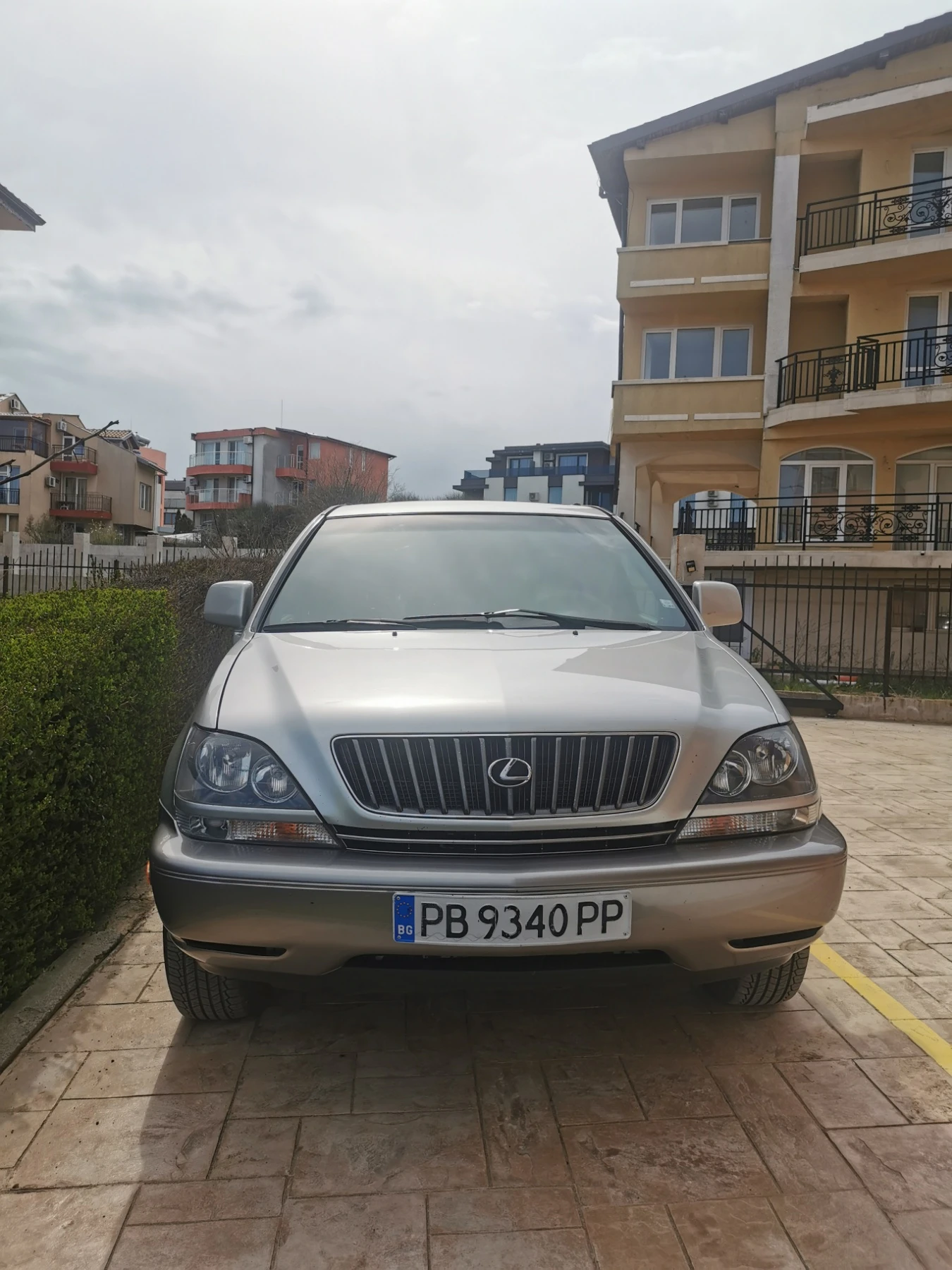 Lexus RX 300 3.0I V6 4x4, снимка 2 - Автомобили и джипове - 54184404