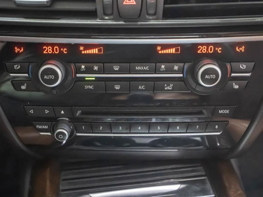 BMW X5 xDrive35i* Premium* Harman Kardon, снимка 12 - Автомобили и джипове - 54218557