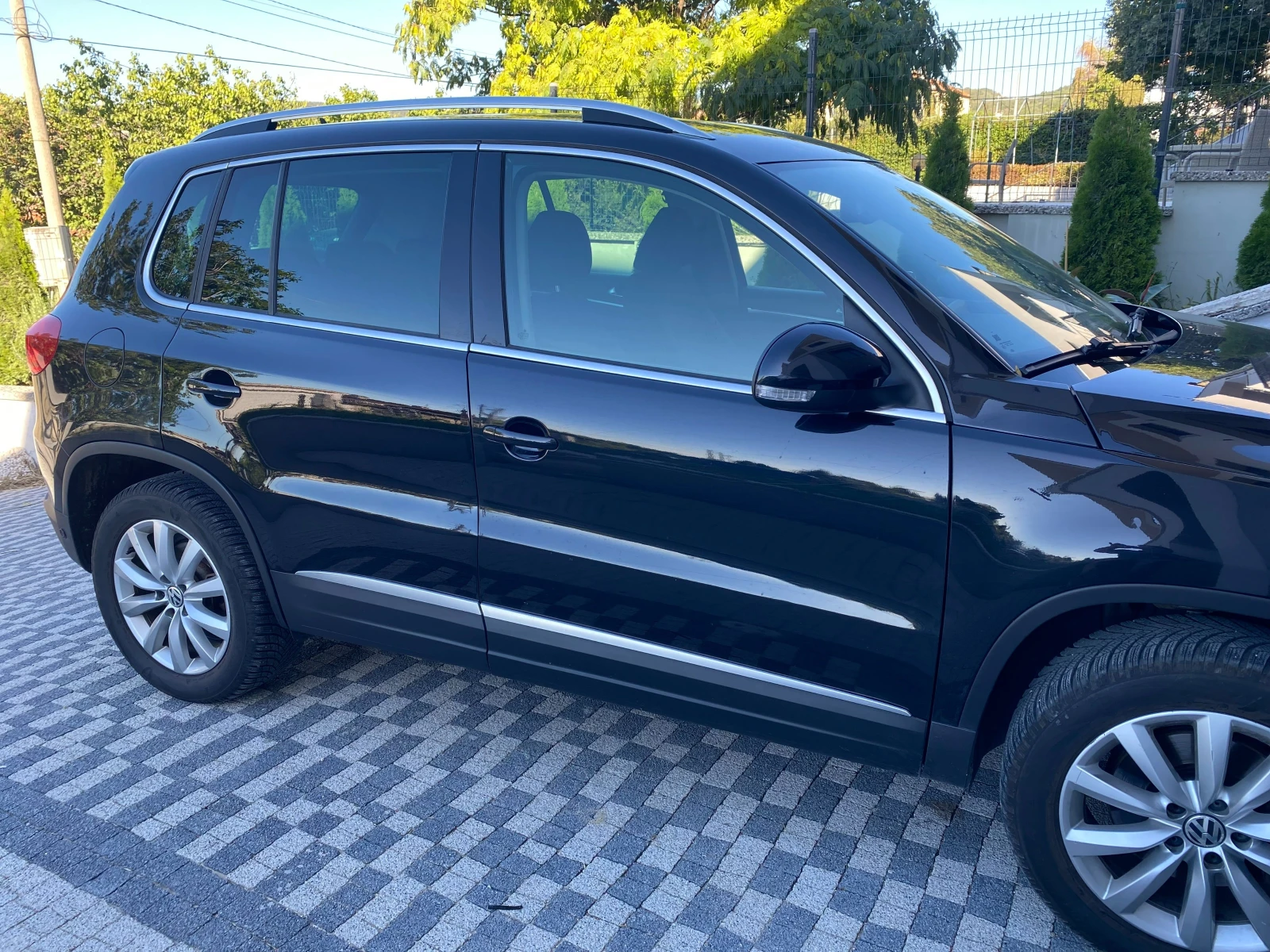 VW Tiguan, снимка 6 - Автомобили и джипове - 54706791