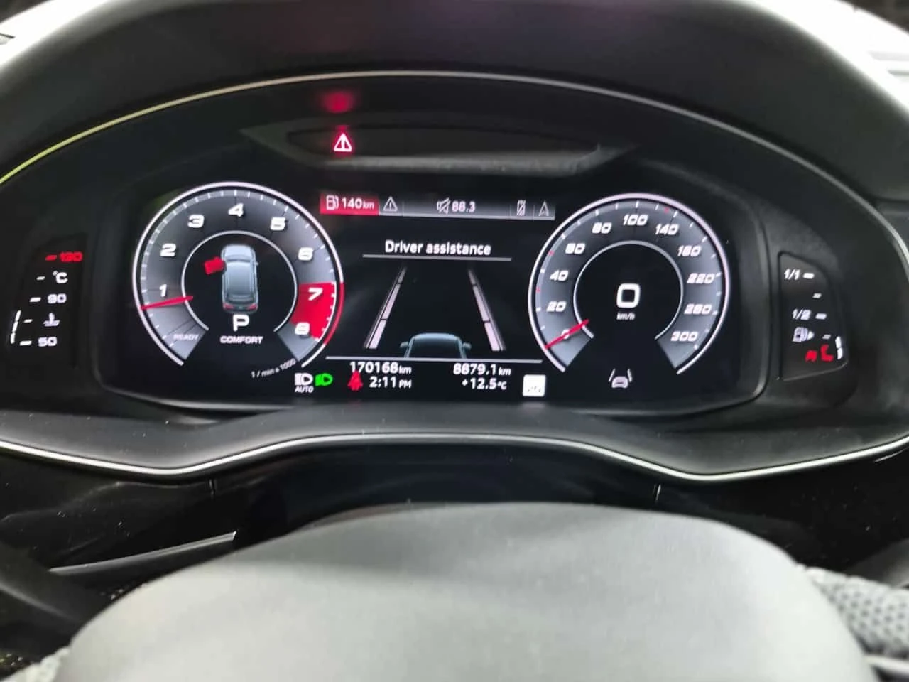 Audi SQ7 * PREMIUM PLUS * CARFAX * ЦЕНА ДО БГ, снимка 9 - Автомобили и джипове - 54738856