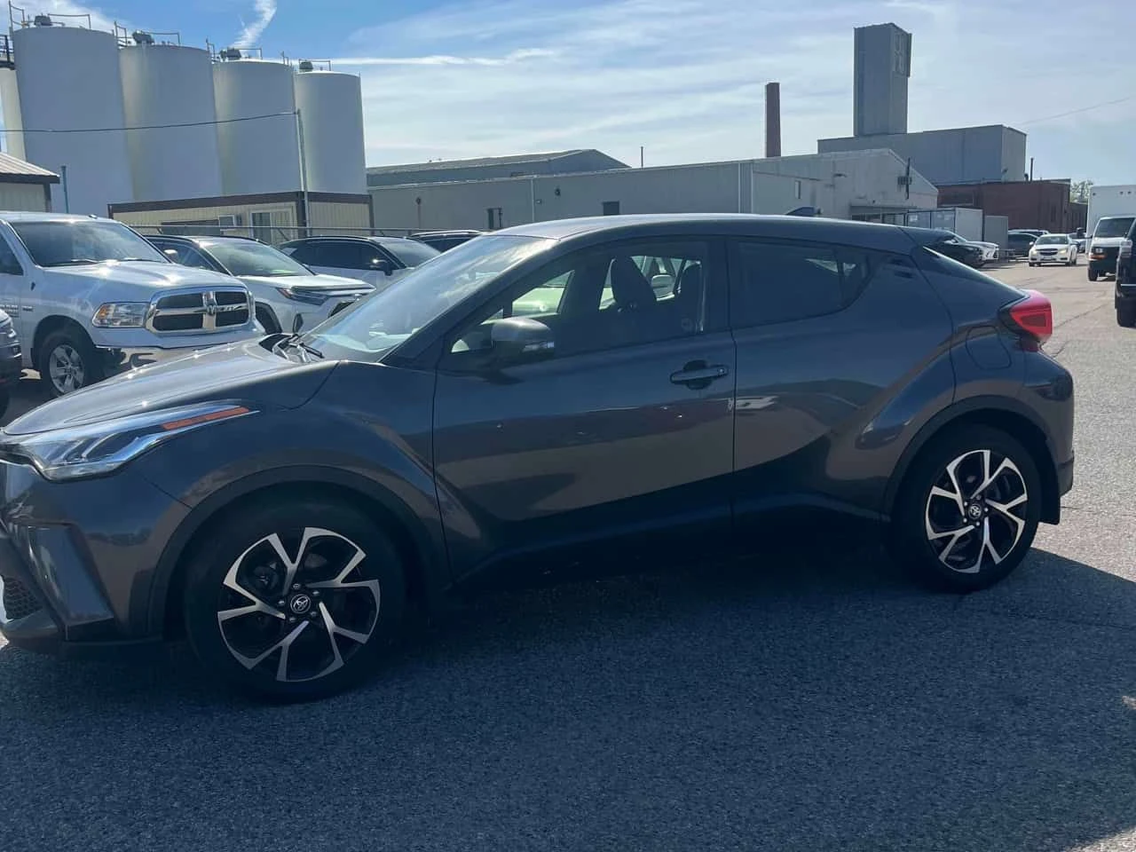 Toyota C-HR * FWD * АВТОКРЕДИТ БЕЗ ПЪРВОНАЧАЛНА ВНОСКА* , снимка 2 - Автомобили и джипове - 54836571