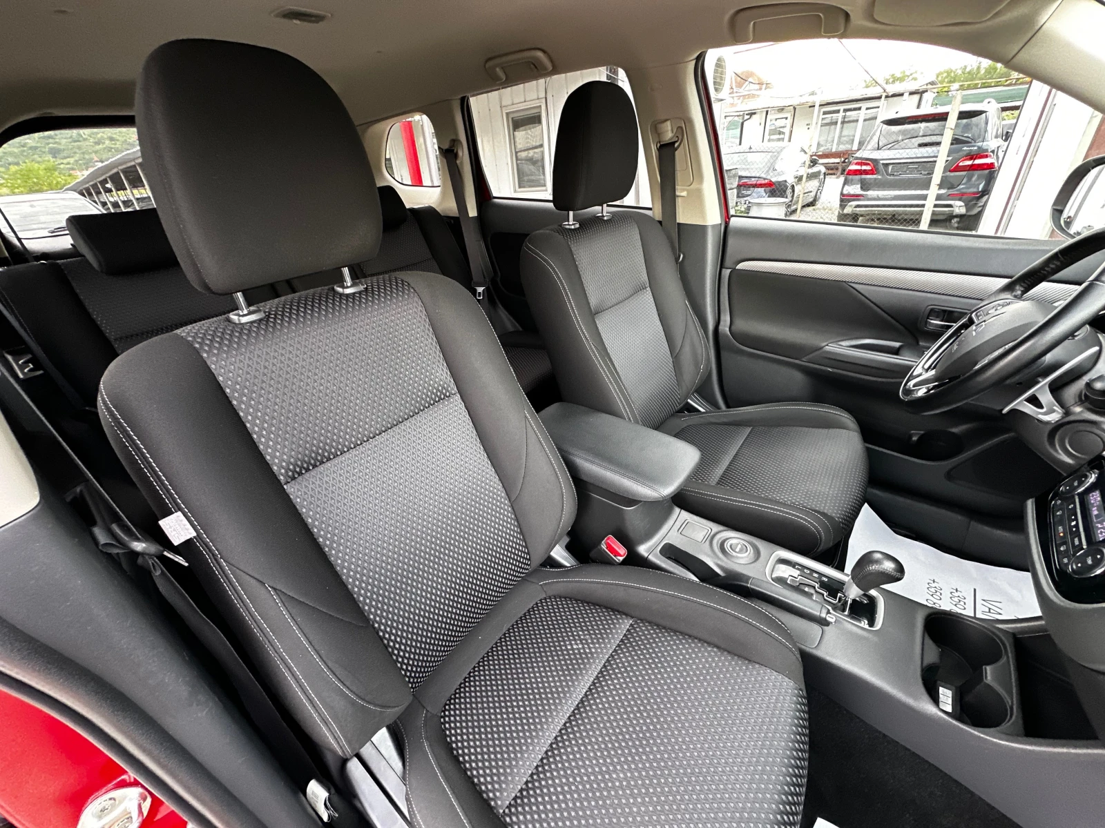 Mitsubishi Outlander 2.2DID 150к.с 4х4 6+ 1, снимка 9 - Автомобили и джипове - 55215587