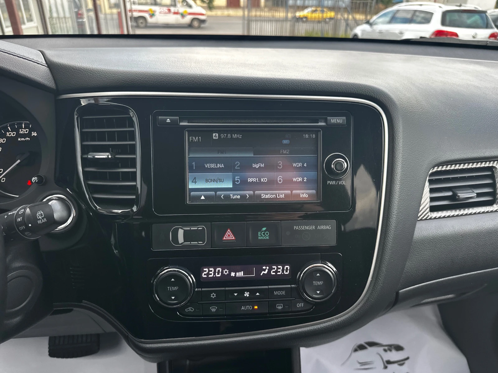 Mitsubishi Outlander 2.2DID 150к.с 4х4 6+ 1, снимка 13 - Автомобили и джипове - 55215587