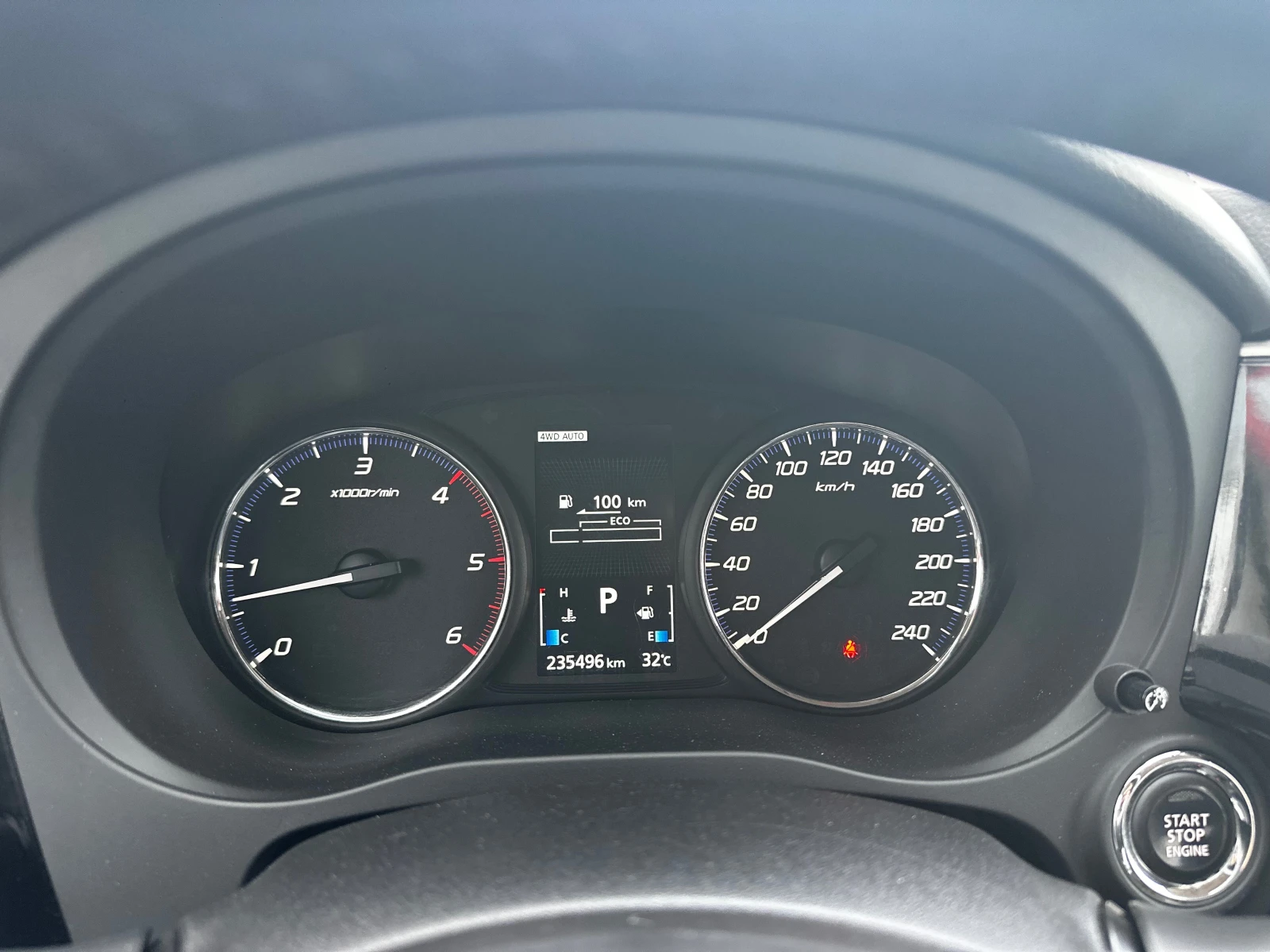 Mitsubishi Outlander 2.2DID 150к.с 4х4 6+ 1, снимка 12 - Автомобили и джипове - 55215587