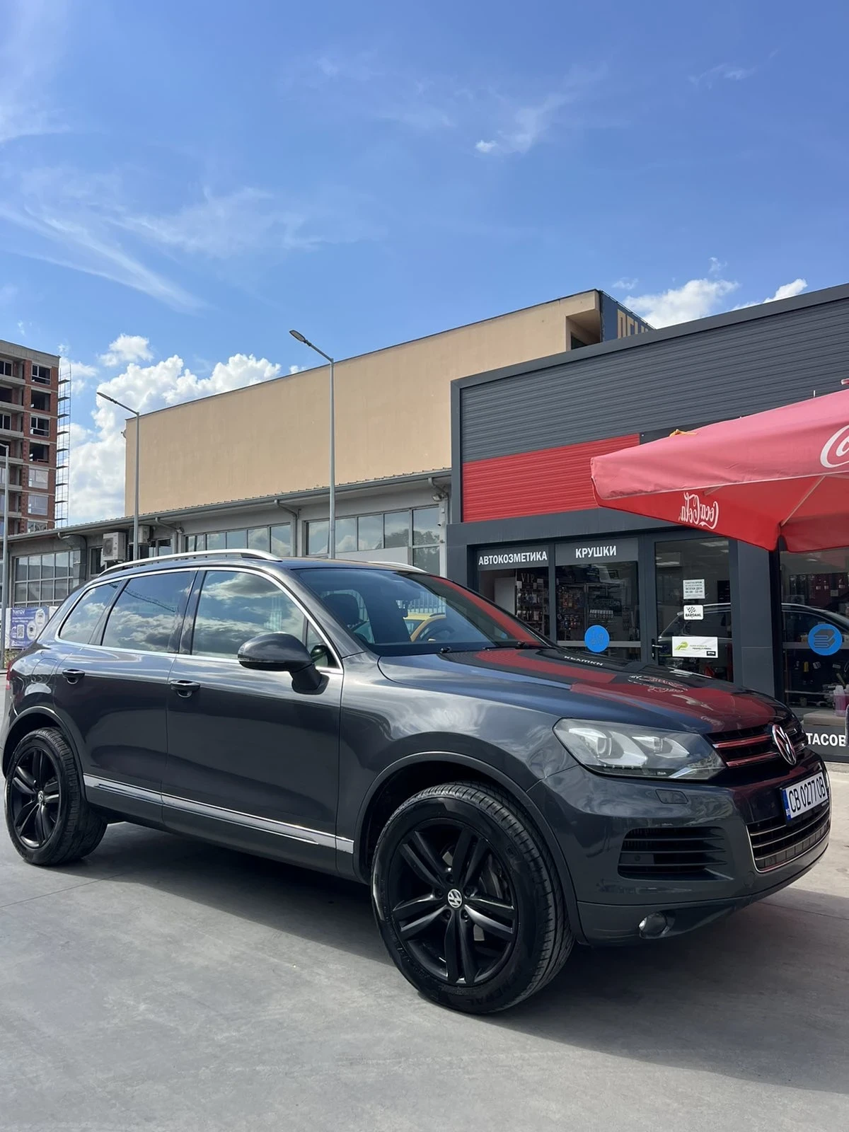 VW Touareg 3.0 TDI, снимка 2 - Автомобили и джипове - 55348544