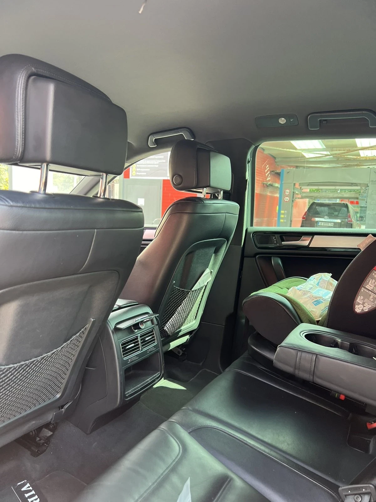 VW Touareg 3.0 TDI, снимка 6 - Автомобили и джипове - 55348544