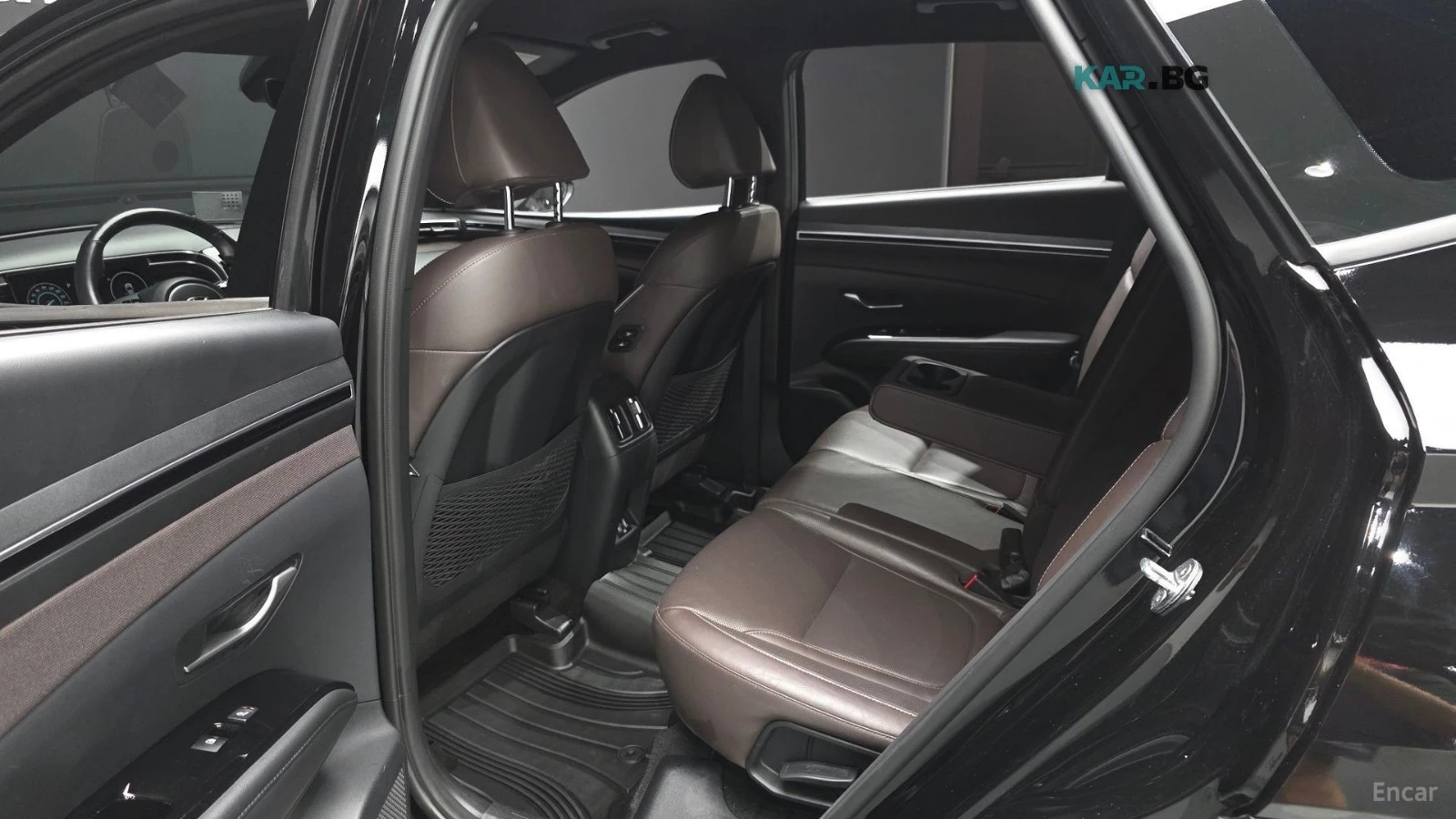 Hyundai Tucson 1.6T Inspiration 4x4* DISTRONIC* ПОДГРЕВ* ОБДУХВАН, снимка 13 - Автомобили и джипове - 55903356