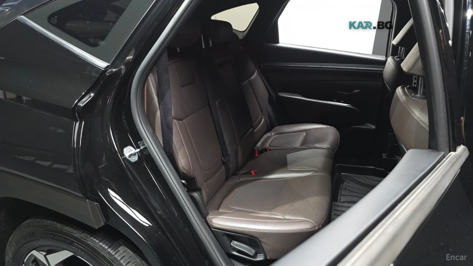 Hyundai Tucson 1.6T Inspiration 4x4* DISTRONIC* ПОДГРЕВ* ОБДУХВАН, снимка 14 - Автомобили и джипове - 55903356