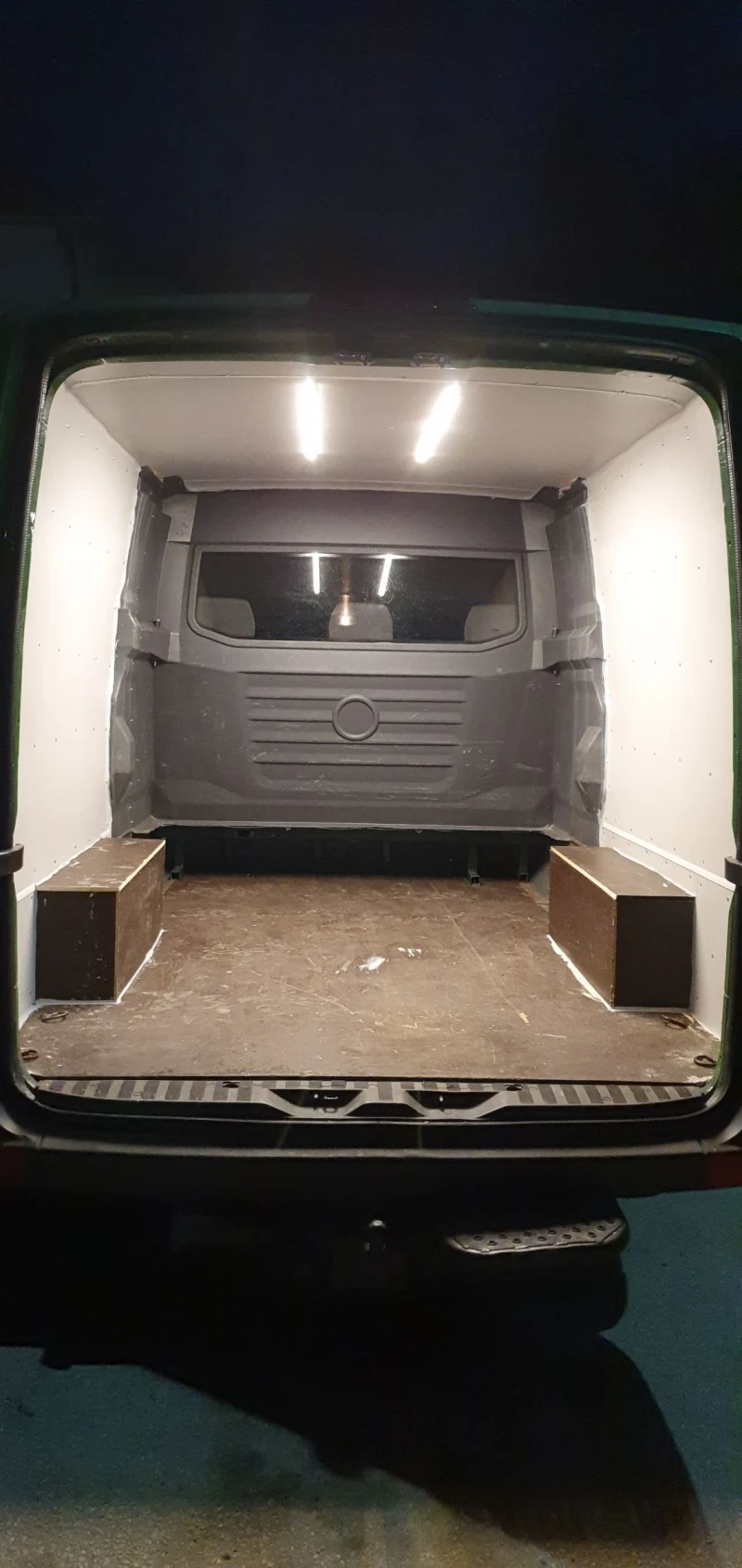 VW Crafter 2.0 136, снимка 9 - Бусове и автобуси - 52672654