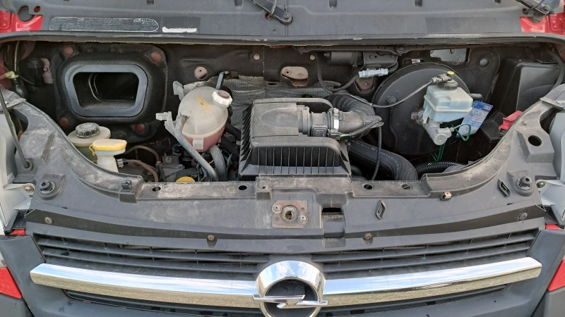 Renault Master 2.5DCI-6ск./КЛИМАТИК , снимка 16 - Бусове и автобуси - 52841807