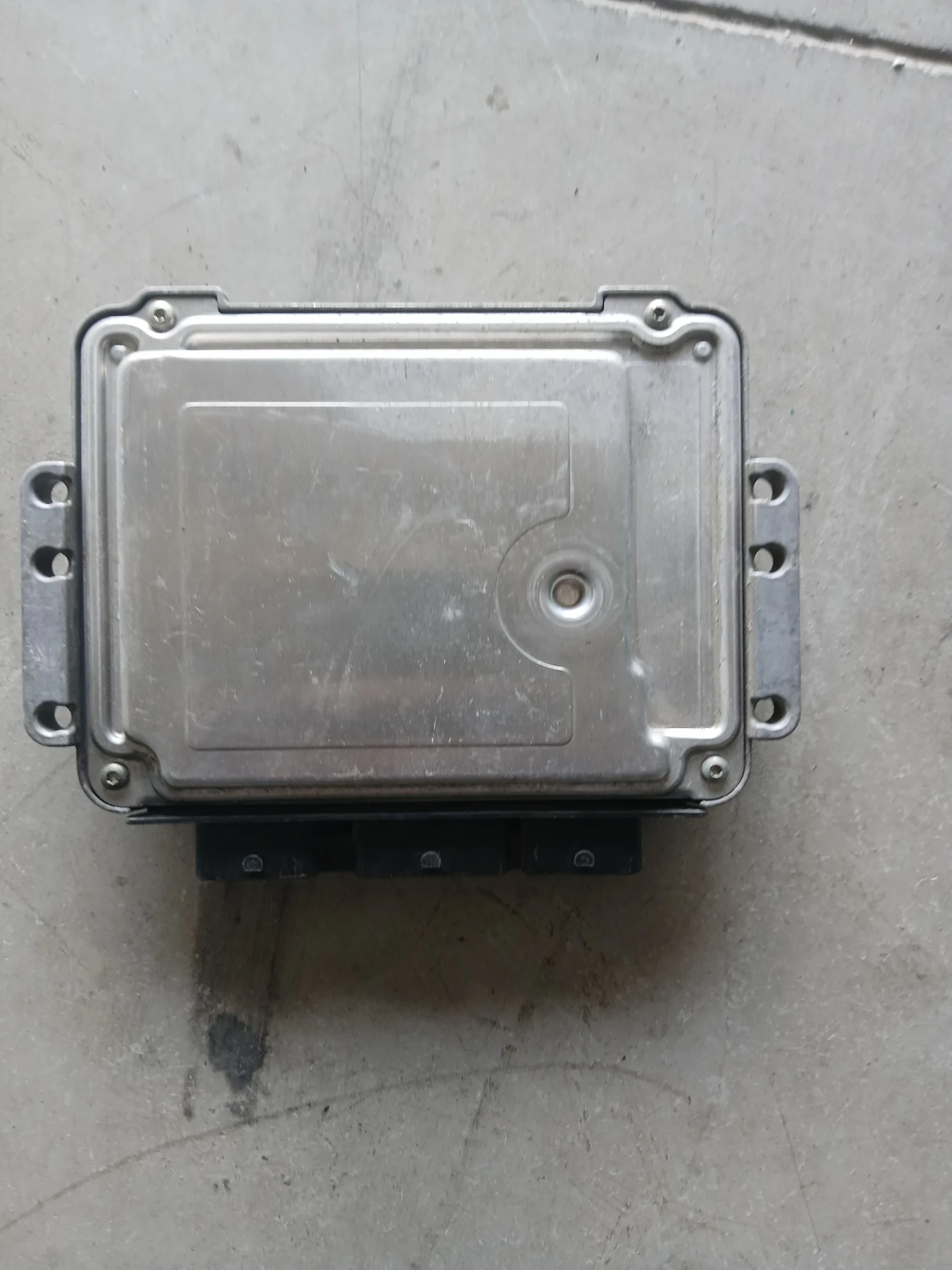 0 281 011 390 Компютър Renault Scenic , снимка 2 - Части - 54791290
