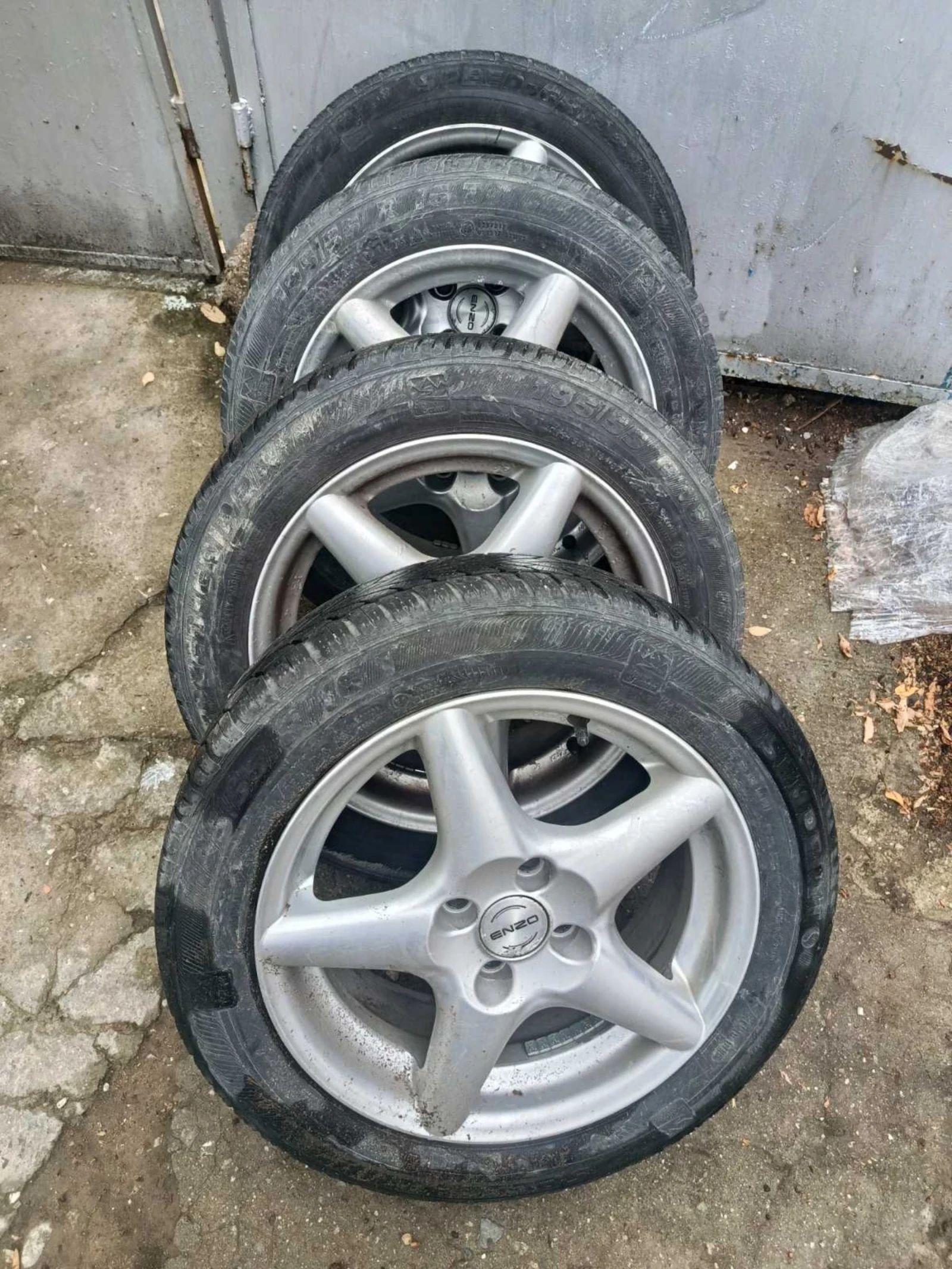 ���� � ������ 195/55R16 �� Dacia Sandero | Mobile.bg � ����������� 1