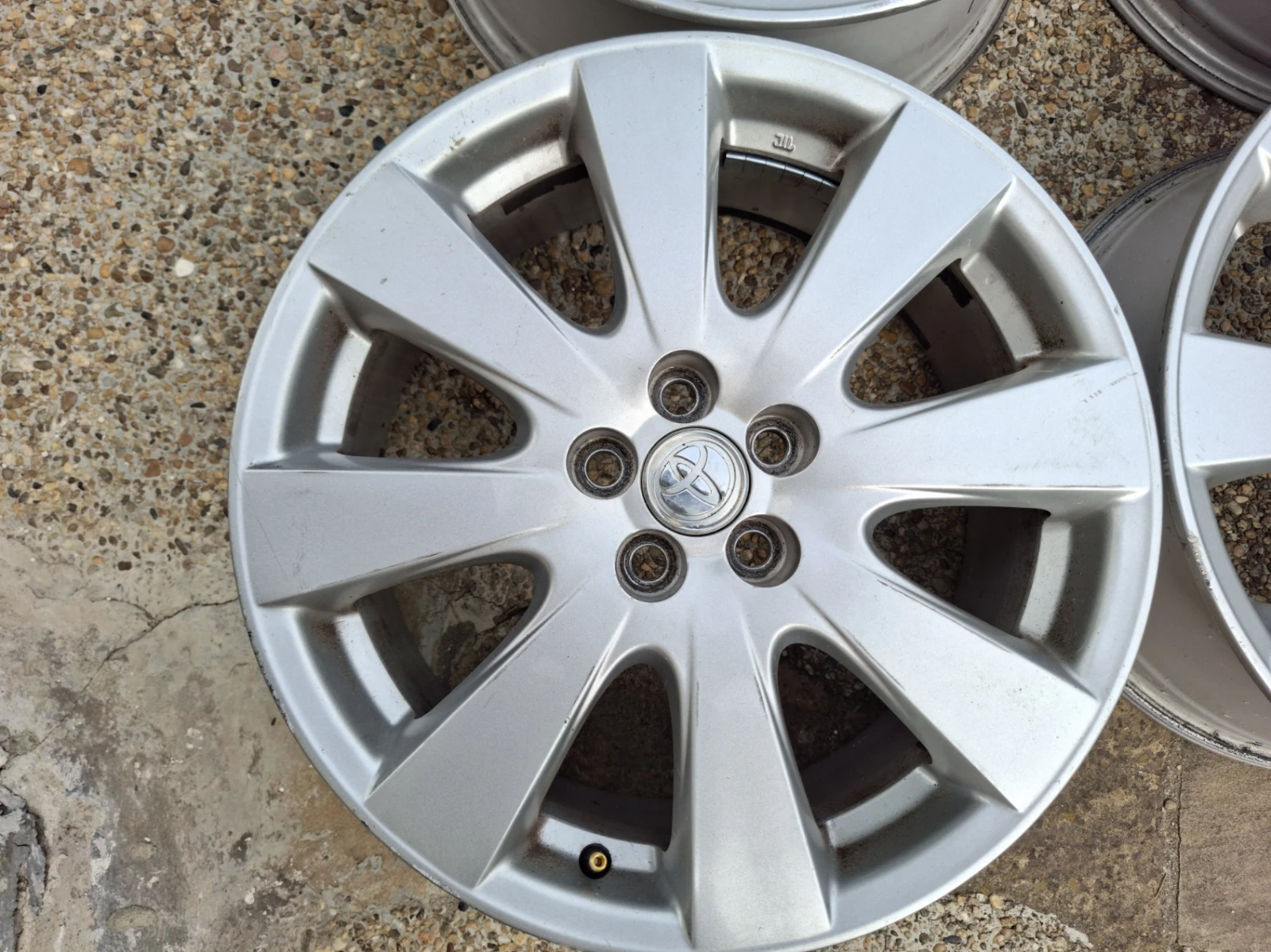 Джанти за Toyota, снимка 3 - Гуми и джанти - 56325802