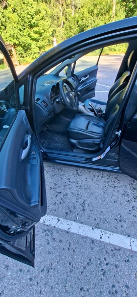Toyota Auris, снимка 12