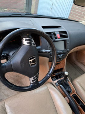 Honda Accord  2.2 , снимка 9 - Автомобили и джипове - 45240668