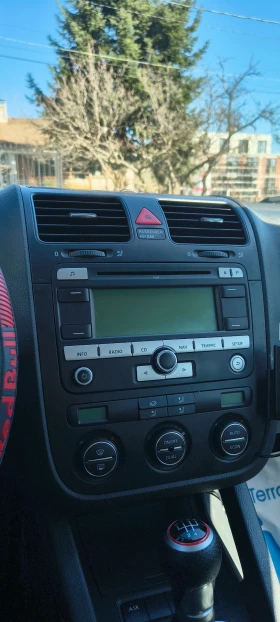 VW Jetta - 5000 € / 9779.15 лв. - 66674011 9