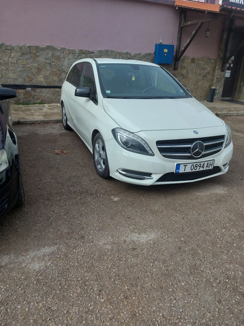 Mercedes-Benz B 200, снимка 1 - Автомобили и джипове - 48954961