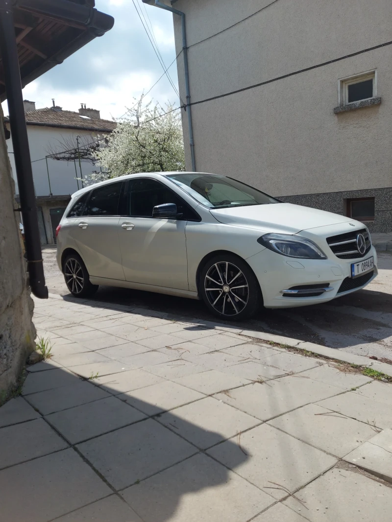 Mercedes-Benz B 200, снимка 2 - Автомобили и джипове - 50589318