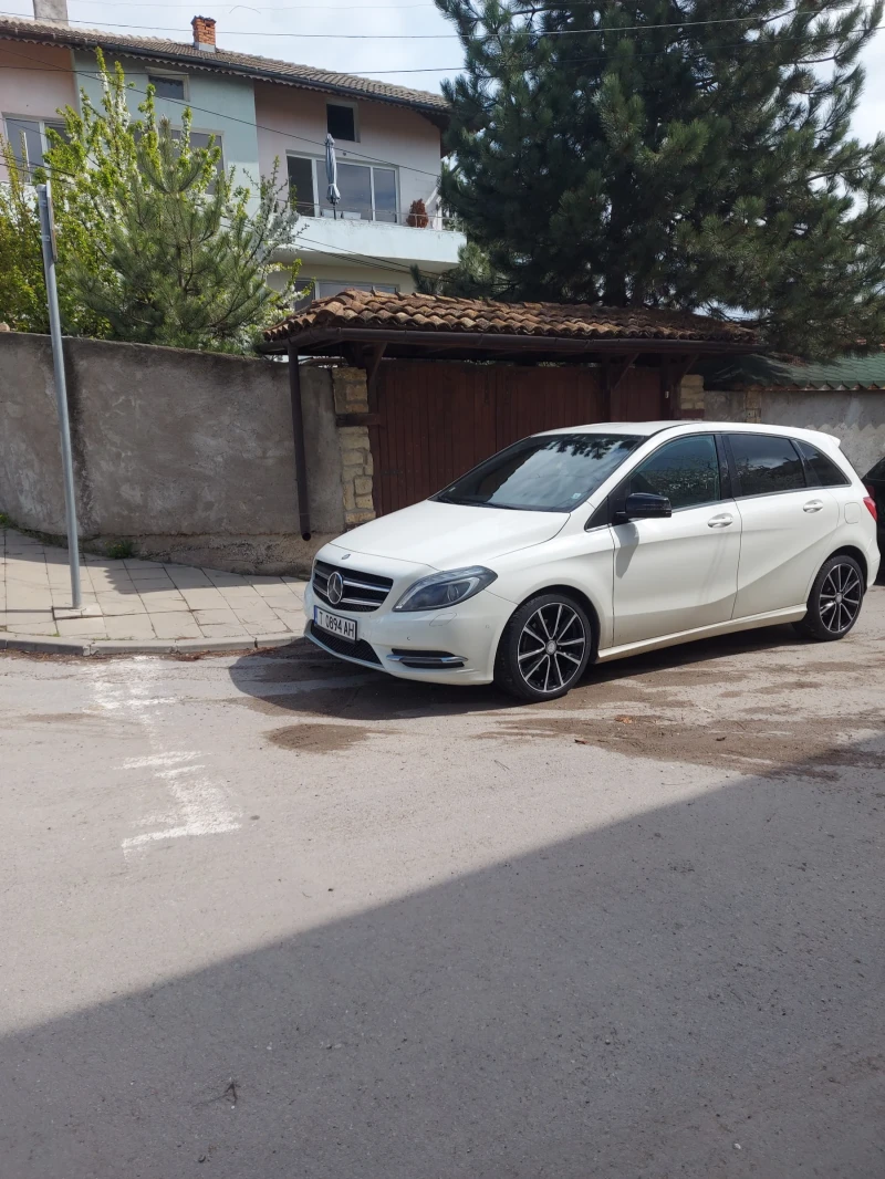 Mercedes-Benz B 200