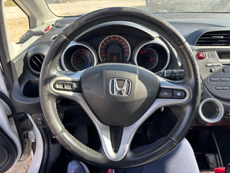 Honda Jazz 1.4, снимка 11 - Автомобили и джипове - 48995410