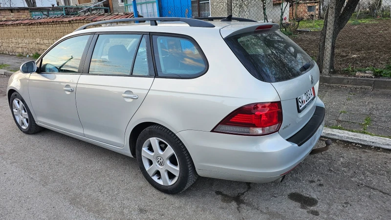 VW Golf Variant 1.6 TDI, снимка 5 - Автомобили и джипове - 49578150