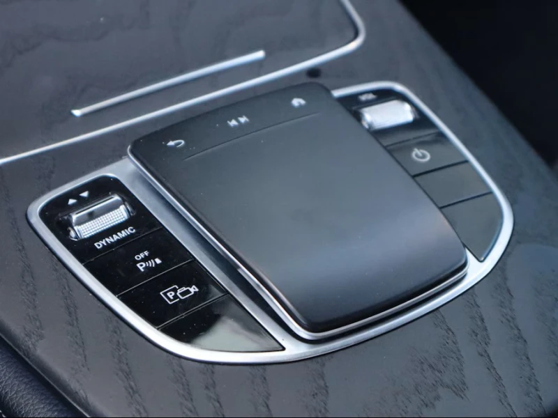 Mercedes-Benz E 300 e 4Matic AMG Line, снимка 9 - Автомобили и джипове - 52875333