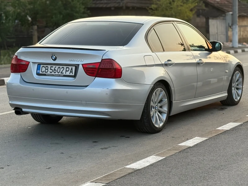BMW 320, снимка 5 - Автомобили и джипове - 52931573