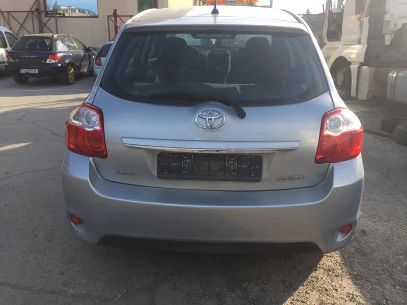 Toyota Auris 1.3i - изображение 8